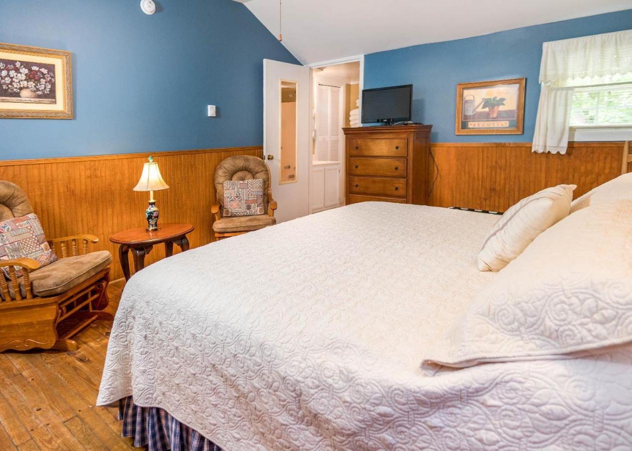 Highland Lake Inn&Resort - Flat Rock Exterior foto