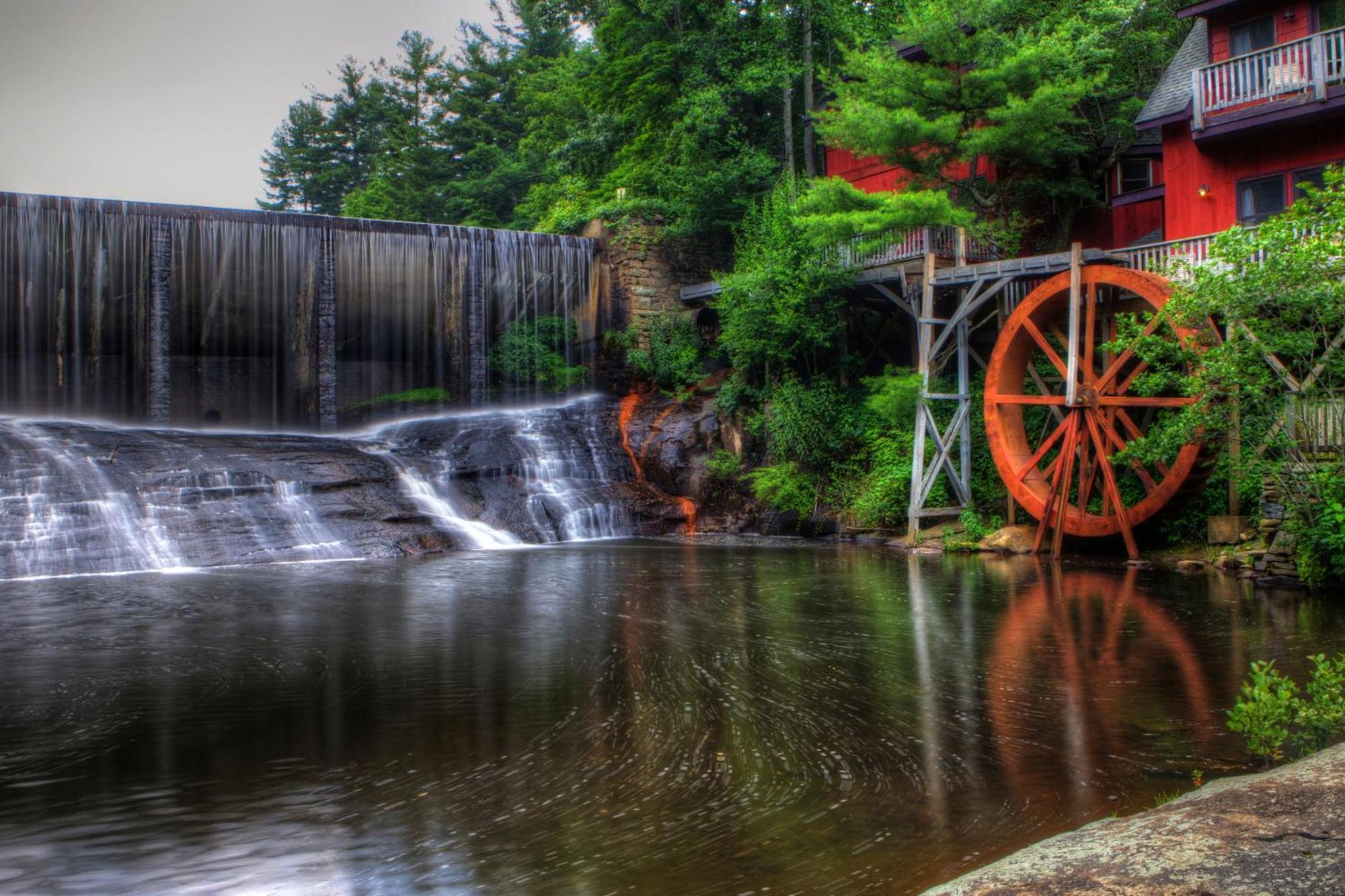 Highland Lake Inn&Resort - Flat Rock Exterior foto