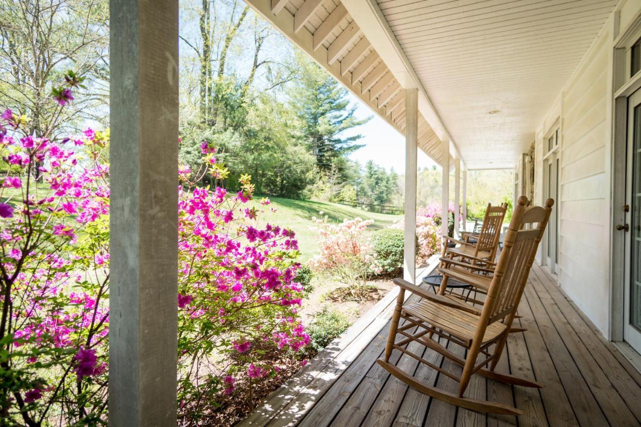 Highland Lake Inn&Resort - Flat Rock Exterior foto